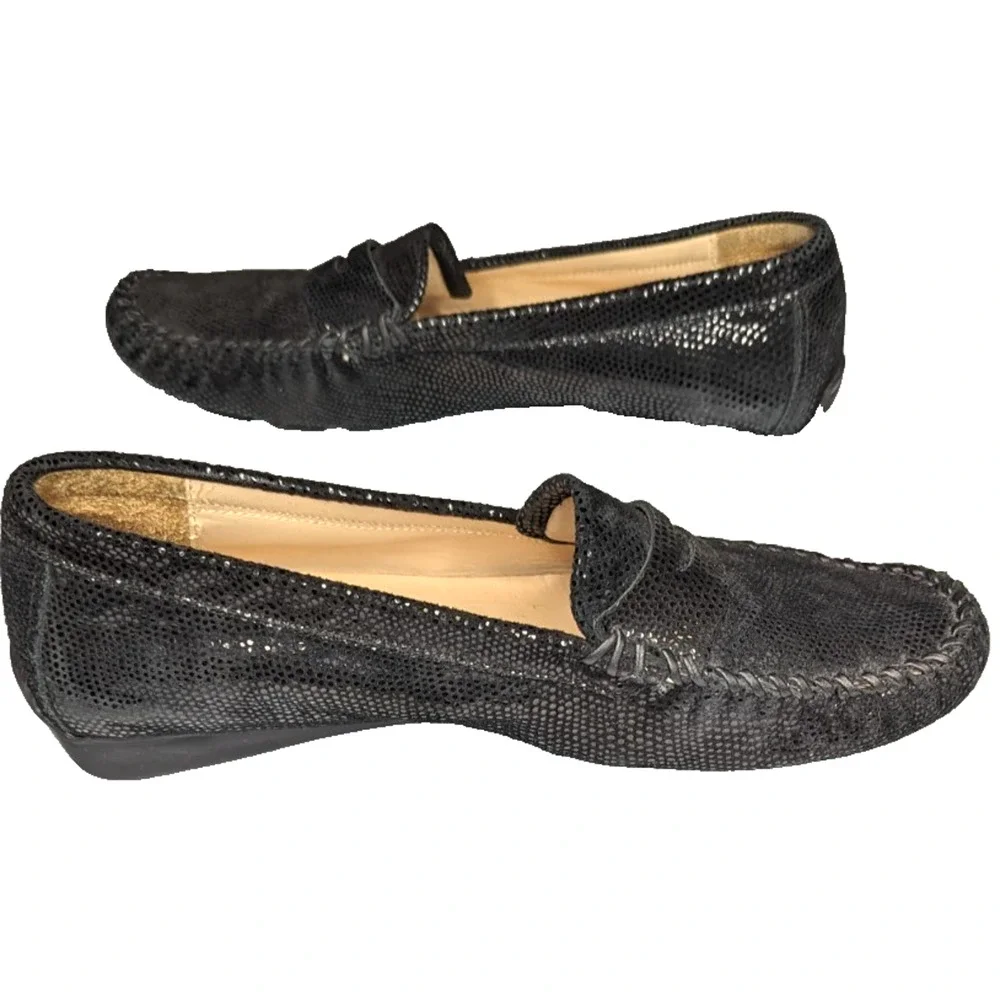 Vaneli Womens Black Glossy Embossed Faux Snakeskin Suede Slip On Penny Loafers 8